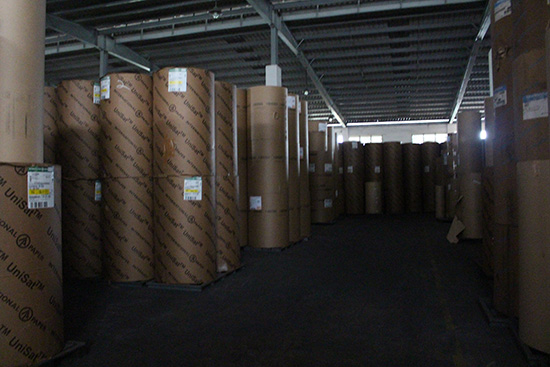 格林雅牛皮紙存放倉庫.jpg 格林雅牛皮紙存放倉庫.jpg