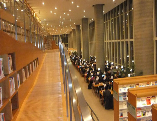 使用格林雅防火板裝修的浦東圖書館 使用格林雅防火板裝修的浦東圖書館