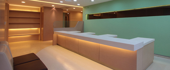 格林雅防火板裝修的廈門大學附屬中山醫院護士臺 格林雅防火板裝修的廈門大學附屬中山醫院護士臺